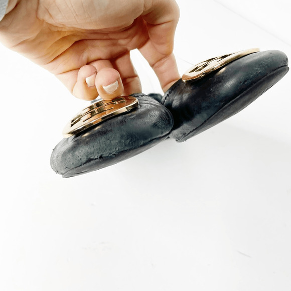 Tory Burch Reva Ballet Flat Black Nappa leather gold medallion logo womens 8 - Picture 3 of 9